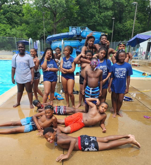 camp mathieu swimming group